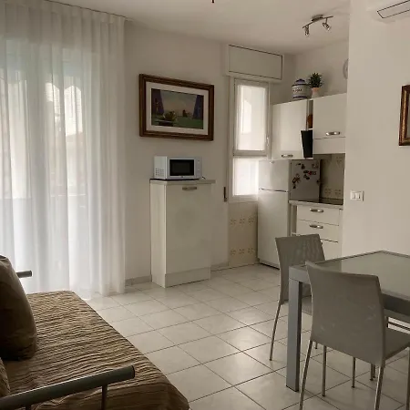 Lidia 13 Apartment *